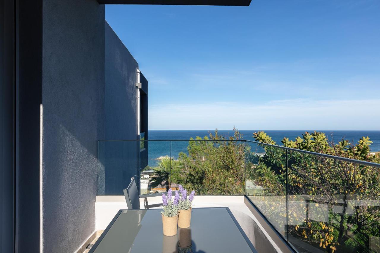 Pietra Di Mare Aparthotel Petres  Buitenkant foto