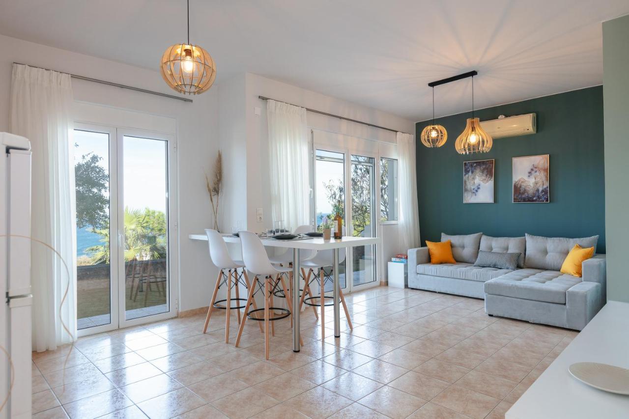 Pietra Di Mare Aparthotel Petres  Buitenkant foto