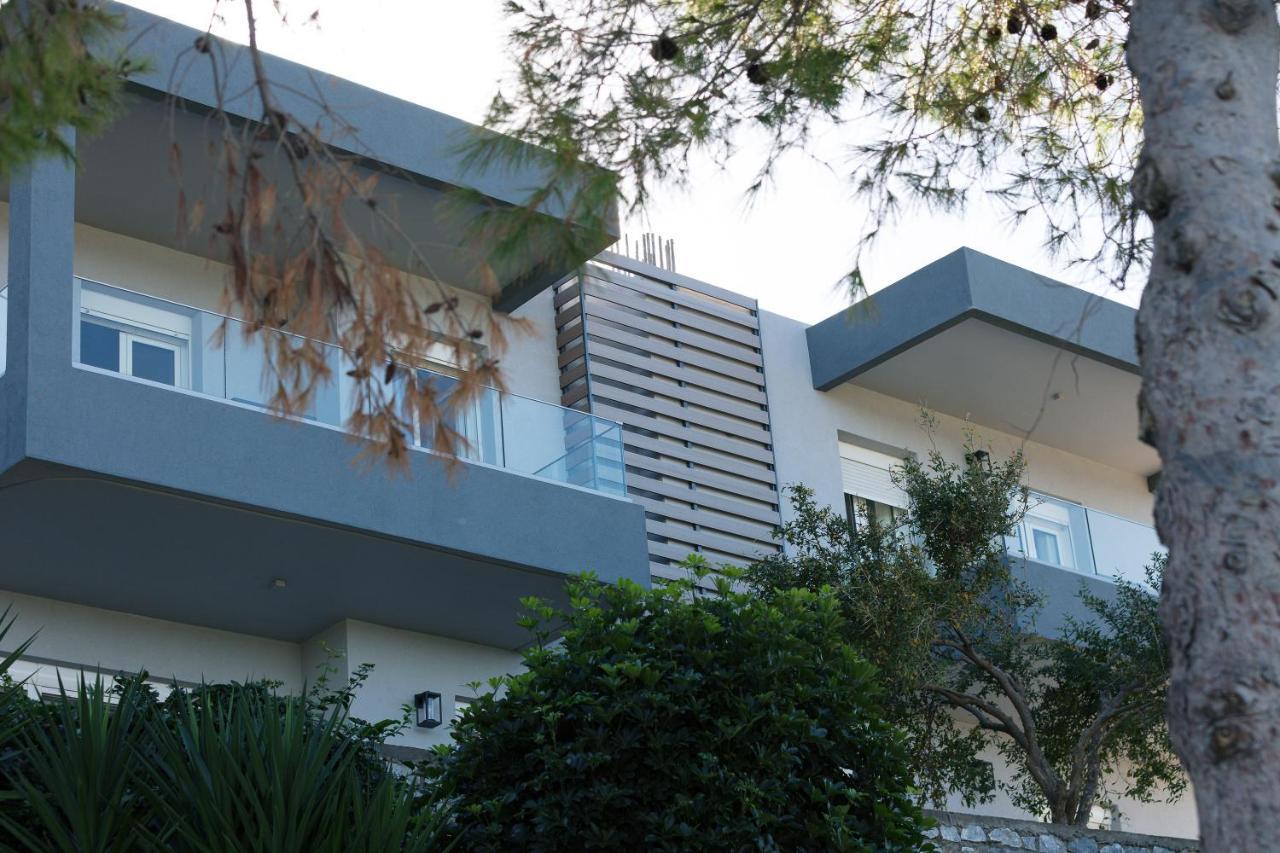 Pietra Di Mare Aparthotel Petres  Buitenkant foto